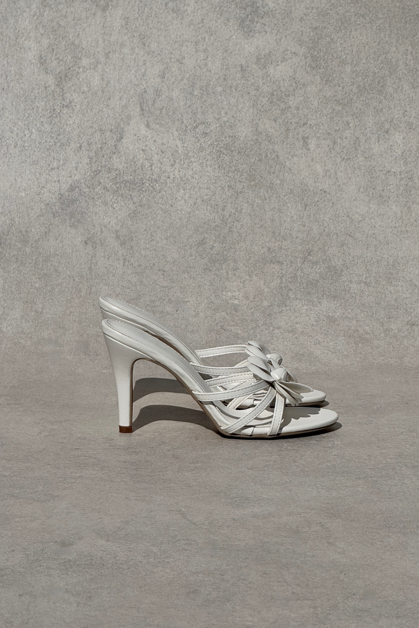 MULES MAYA - White