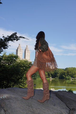 BOTTES COURTNEY